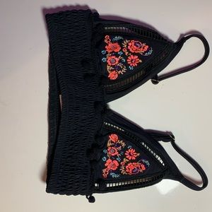Women’s bikini swimsuit top